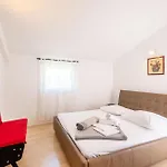 Awesome In * טריליי